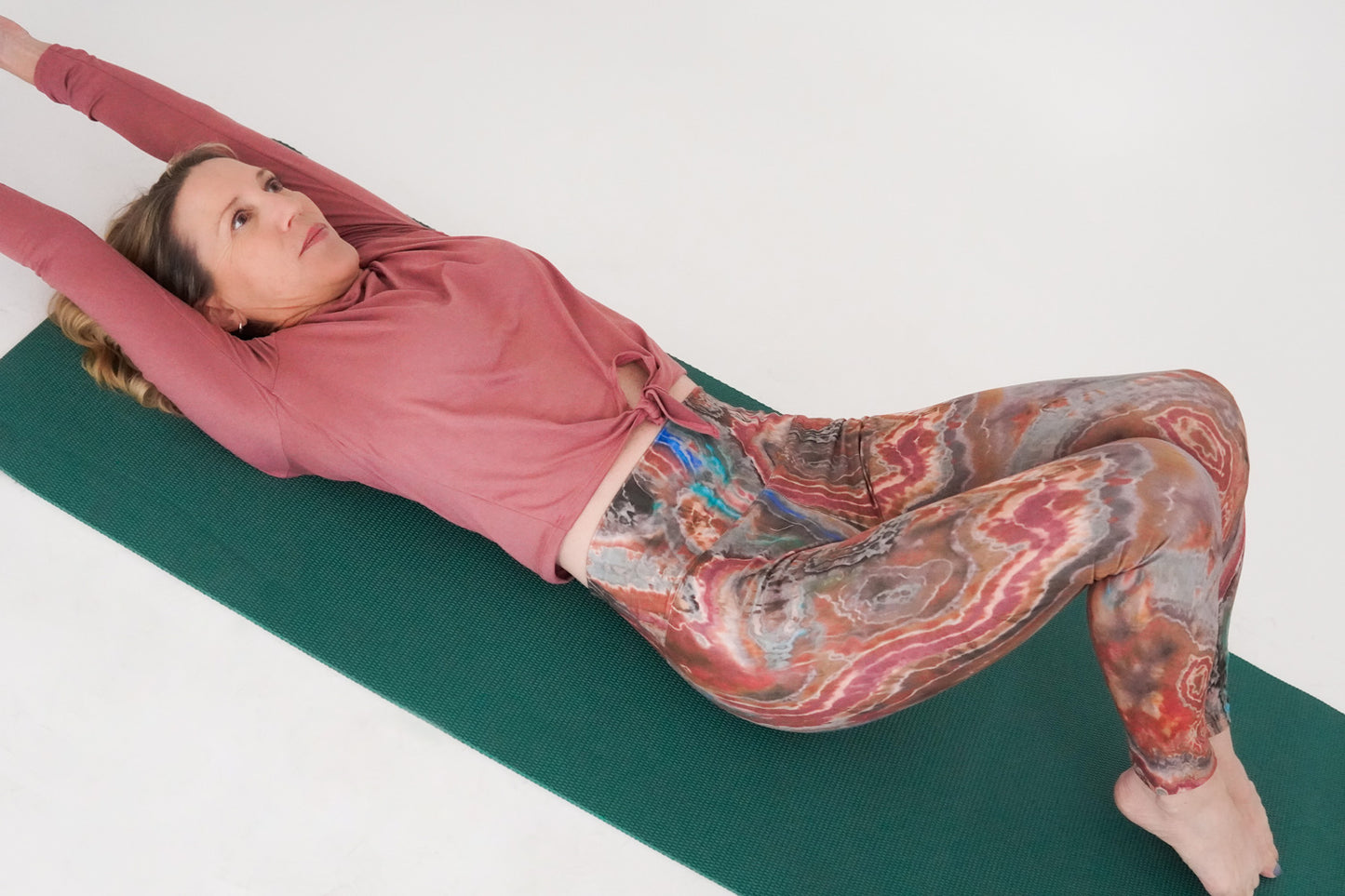 Ladies Long Sleeve Tie Crew